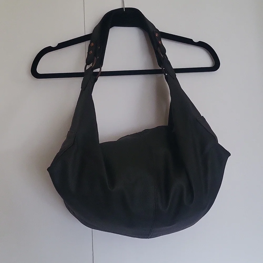 NWOT Maurices Black Vegan Pebble Leather Hobo/Backpack - Picture 1 of 8